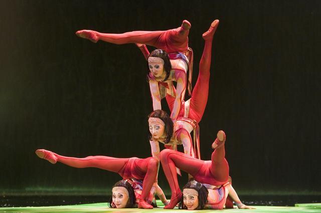 The show will feature fire-breathing, trapeze acts, acrobatics on bikes, aerial rope tricks, and dancers on skates. The show will feature fire-breathing, trapeze acts, acrobatics on bikes, aerial rope tricks, and dancers on skates.