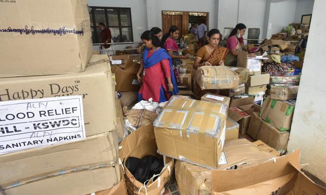 Staff at a relief camp at Chengannur, in Alappuzha district on August 21. (Raj K Raj/HT PHOTO) Staff at a relief camp at Chengannur, in Alappuzha district on August 21. (Raj K Raj/HT PHOTO)