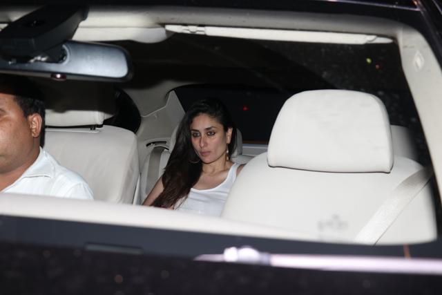 Kareena Kapoor Khan arrives for a party at Ranbir Kapoor’s home. (Viral Bhayani) Kareena Kapoor Khan arrives for a party at Ranbir Kapoor’s home. (Viral Bhayani)