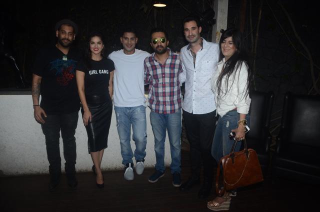 Helping in Sunny Leone’s relief effort were Prateik Babbar and Siddhanth Kapoor.
