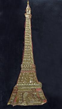 How does someone who has only done traditional motifs suddenly craft an umbrella or Eiffel Tower out of metal thread? The craftsmen attend workshops and experiment with new patterns until they get it right, designers say. (Satyabrata Tripathy / HT Photo)