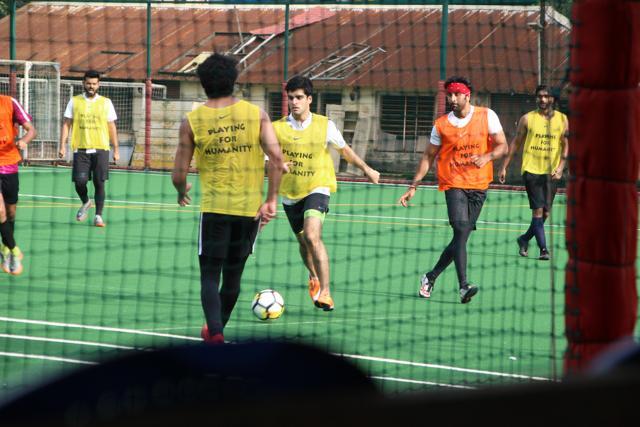 Ranbir Kapoor spotted playing football in Mumbai. Ranbir Kapoor spotted playing football in Mumbai.