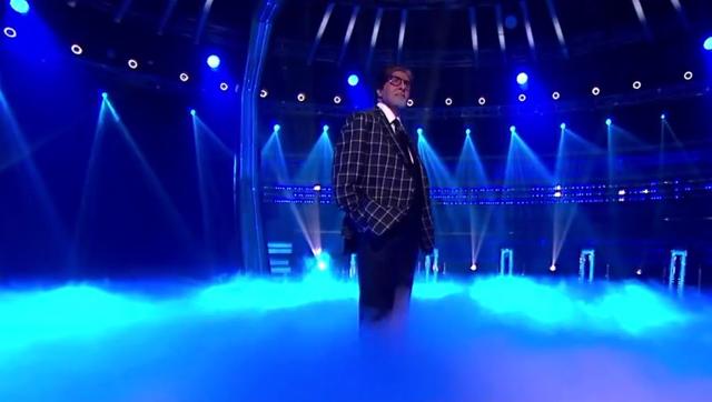Amitabh Bachchan opened the show with a poem. (Sony)