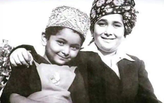 Rishi Kapoor and Randhir Kapoor.