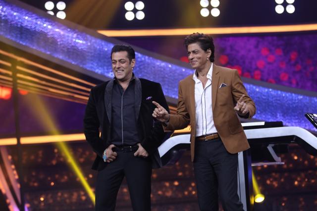 Salman Khan revealed that Shah Rukh Khan was supposed to host Bigg Boss originally. (IANS) Salman Khan revealed that Shah Rukh Khan was supposed to host Bigg Boss originally. (IANS)