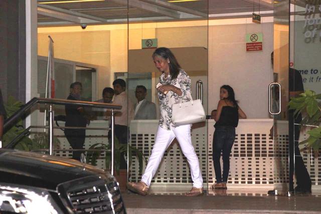 Mira Rajput’s mother visits her at Hinduja Hospital in Mumbai. (Viral Bhayani) Mira Rajput’s mother visits her at Hinduja Hospital in Mumbai. (Viral Bhayani)