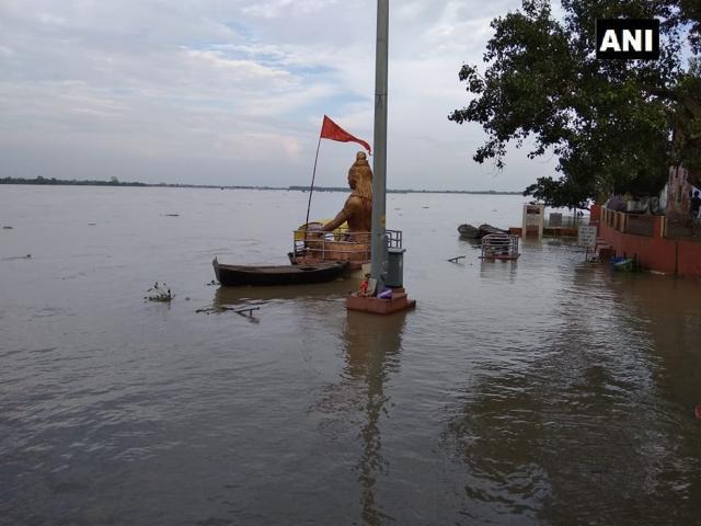 Several Ganga ghats and adjoining areas in Kanpur are submerged in water as water level rises following heavy rainfall. (ANI/ Twitter) Several Ganga ghats and adjoining areas in Kanpur are submerged in water as water level rises following heavy rainfall. (ANI/ Twitter)