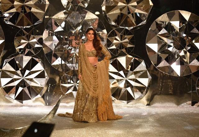Kareena Kapoor Khan walked the ramp for designer Falguni Shane Peacock during the India Couture Week in New Delhi on July 26, 2018. (PTI) Kareena Kapoor Khan walked the ramp for designer Falguni Shane Peacock during the India Couture Week in New Delhi on July 26, 2018. (PTI)