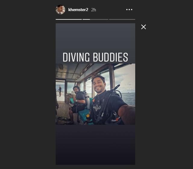 Saif Ali Khan and Kunal Kemmu take a selfie on a boat. Saif Ali Khan and Kunal Kemmu take a selfie on a boat.