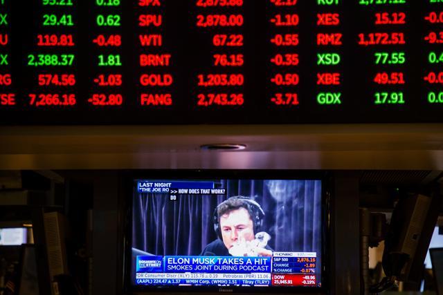 Elon Musk, chief executive officer of Telsa Inc., is seen on a television on the floor of the New York Stock Exchange (NYSE) in New York, U.S., on September 7, 2018. (Bloomberg) Elon Musk, chief executive officer of Telsa Inc., is seen on a television on the floor of the New York Stock Exchange (NYSE) in New York, U.S., on September 7, 2018. (Bloomberg)
