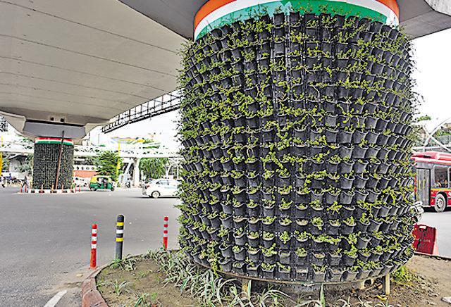 A view of Vertical garden at ITO in New Delhi, India, on Saturday, September 8, 2018. (Sanchit Khanna/HT PHOTO) A view of Vertical garden at ITO in New Delhi, India, on Saturday, September 8, 2018. (Sanchit Khanna/HT PHOTO)