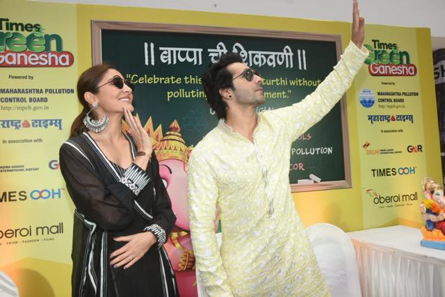 Anushka Sharma and Varun Dhawan at Ganesha Chaturthi event on Tuesday. (Viral Bhayani) Anushka Sharma and Varun Dhawan at Ganesha Chaturthi event on Tuesday. (Viral Bhayani)