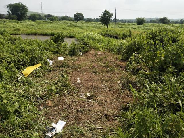 The spot at Haji Malang in Kalyan where police found Sanghvi’s bodyon Monday, after questioning the accused Sarfaraz Shaikh. (HT Photo )
