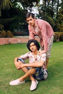 Amar’s mother is Indian while his dad is an Italian-American . On him: Shirt and shorts, Péro; shoes, Crocs. Tuhir (sitting) knew that signing an LV show was a huge step in the world of fashion. On him: Shirt and shorts, Péro; shoes, H&M (Dolly Devi) Amar’s mother is Indian while his dad is an Italian-American . On him: Shirt and shorts, Péro; shoes, Crocs. Tuhir (sitting) knew that signing an LV show was a huge step in the world of fashion. On him: Shirt and shorts, Péro; shoes, H&M (Dolly Devi)