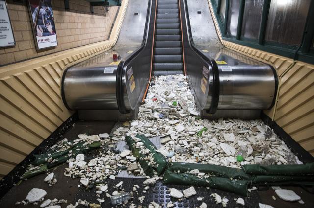 Sweltering Tokyo Braces for Approach of Typhoon Shanshan - Bloomberg