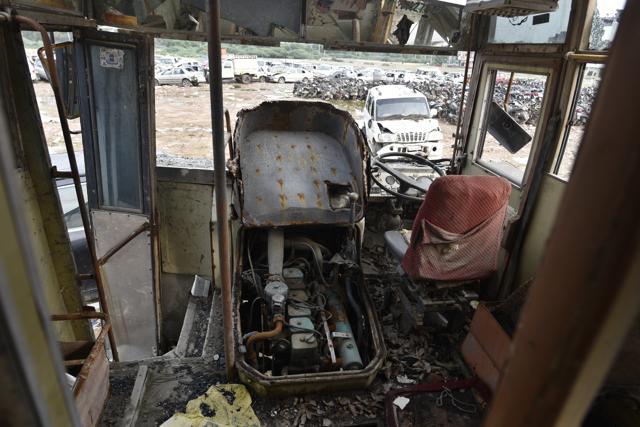 Interiors of the bus are rotting away. The dashboard and engine are covered in rust. (Sanchit Khanna/HT Photo) Interiors of the bus are rotting away. The dashboard and engine are covered in rust. (Sanchit Khanna/HT Photo)