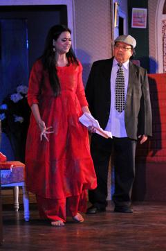 Shweta Tiwari and Rakesh Bedi. (Dheeraj Dhawan/HT Photo) Shweta Tiwari and Rakesh Bedi. (Dheeraj Dhawan/HT Photo)