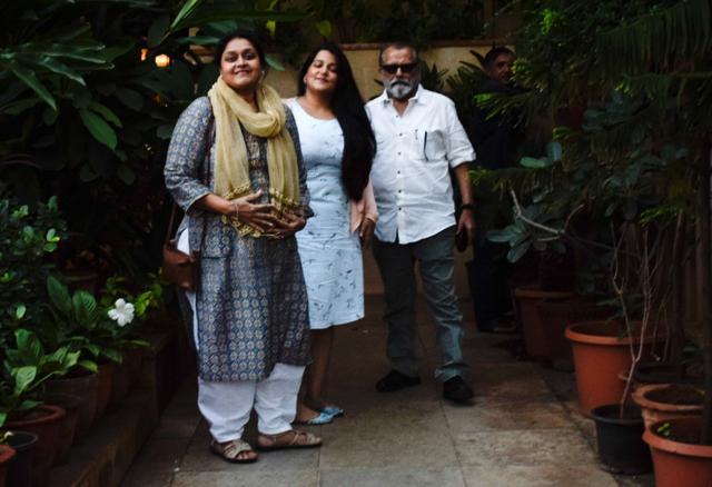 Pankaj Kapoor along with his wife Supriya Pathak and daughter Sanah Kapoor seen at actor Shahid Kapoor's residence in Juhu, Mumbai on September 7, 2018. (IANS) Pankaj Kapoor along with his wife Supriya Pathak and daughter Sanah Kapoor seen at actor Shahid Kapoor's residence in Juhu, Mumbai on September 7, 2018. (IANS)