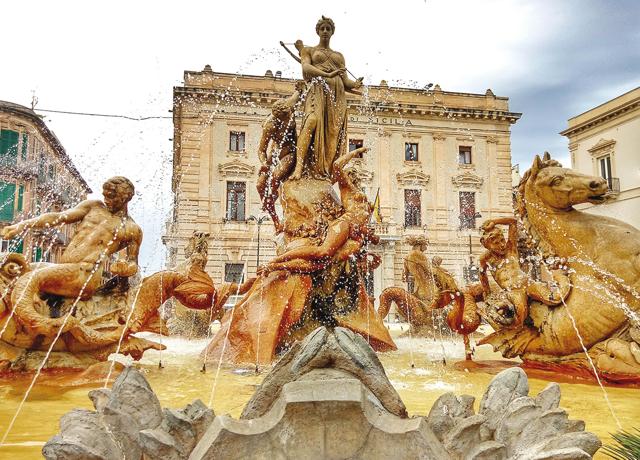 Stop by the fountain of Diana and Arethusa’s metamorphosis, at Syracuse (Pranay Baidya) Stop by the fountain of Diana and Arethusa’s metamorphosis, at Syracuse (Pranay Baidya)