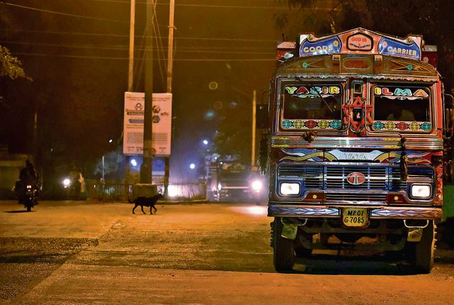Aadesh would befriend truck drivers with his accomplice on highways including that of Bhopal (above) before allegedly killing them. (Mujeeb Faruqui/HT Photo) Aadesh would befriend truck drivers with his accomplice on highways including that of Bhopal (above) before allegedly killing them. (Mujeeb Faruqui/HT Photo)