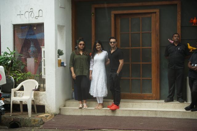 Tanushree Dutta with sister Ishita Dutta and Vatsal Sheth in Mumbai on August 5, 2018. (IANS) Tanushree Dutta with sister Ishita Dutta and Vatsal Sheth in Mumbai on August 5, 2018. (IANS)
