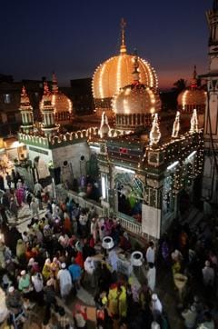 Hazrat Makhdum Fakih Ali Mahimi dargah, Mahim (HT FILE) Hazrat Makhdum Fakih Ali Mahimi dargah, Mahim (HT FILE)