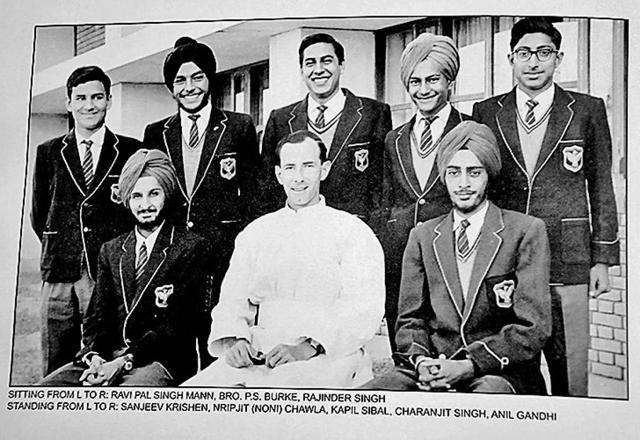 St John’s School alumnus senior Supreme Court lawyer Kapil Sibal (centre, back row) with his schoolmates in an old photo. (HT Photo ) St John’s School alumnus senior Supreme Court lawyer Kapil Sibal (centre, back row) with his schoolmates in an old photo. (HT Photo )