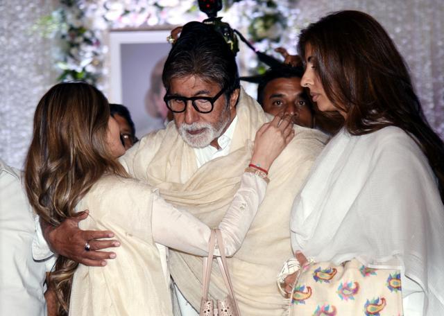 Amitabh Bachchan (C) at the prayer meet for the late Krishna Raj Kapoor, wife of late actor Raj Kapoor in Mumbai on October 04, 2018. (AFP) Amitabh Bachchan (C) at the prayer meet for the late Krishna Raj Kapoor, wife of late actor Raj Kapoor in Mumbai on October 04, 2018. (AFP)