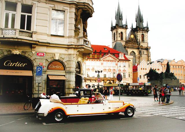 View of the Church of Our Lady before Týn in Old Town Square (Surbhee Grover) View of the Church of Our Lady before Týn in Old Town Square (Surbhee Grover)