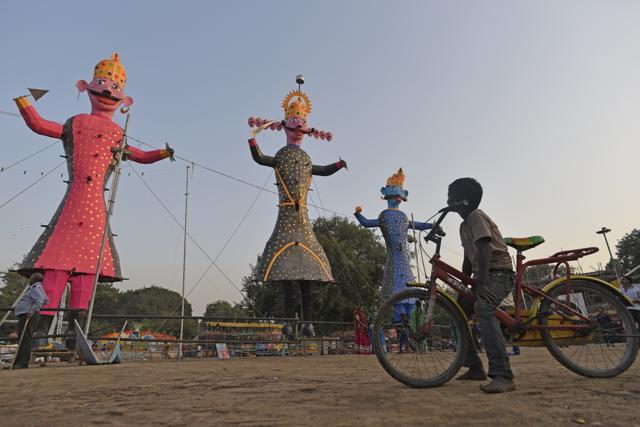 Effigies of Ravana, Kumbhkaran and Meghad stand on the eve of Dussehra Fesitival at Ajmal Khan Park, Karol Bagh in New Delhi. (Sanchit Khanna/HT PHOTO) Effigies of Ravana, Kumbhkaran and Meghad stand on the eve of Dussehra Fesitival at Ajmal Khan Park, Karol Bagh in New Delhi. (Sanchit Khanna/HT PHOTO)
