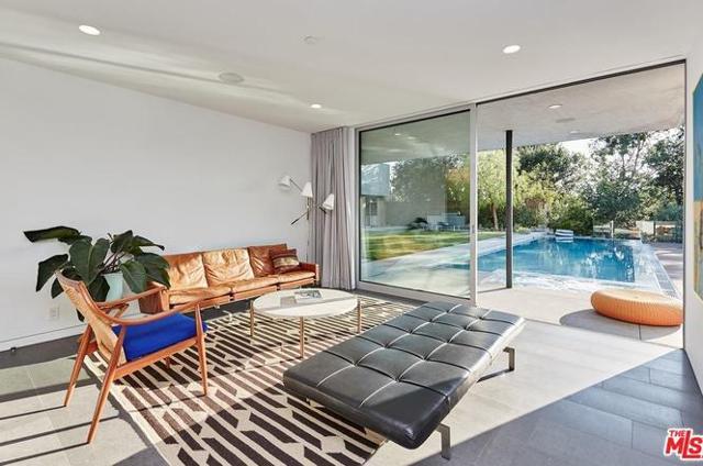 Nick Jonas’ home in Beverly Hills, Los Angeles. (redfin.com) Nick Jonas’ home in Beverly Hills, Los Angeles. (redfin.com)