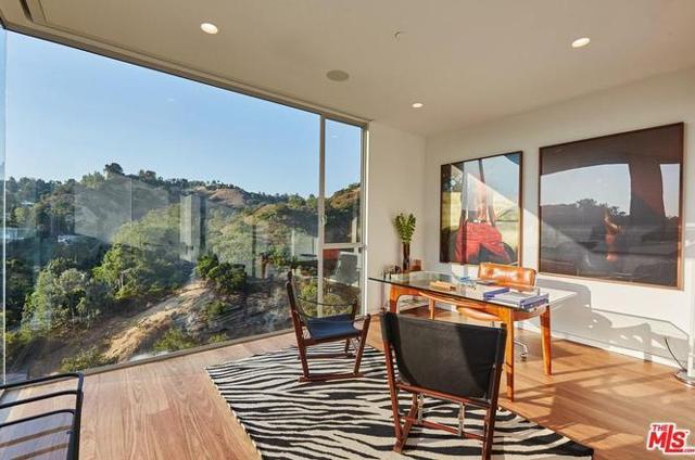 Nick Jonas’ home in Beverly Hills, Los Angeles. (redfin.com) Nick Jonas’ home in Beverly Hills, Los Angeles. (redfin.com)