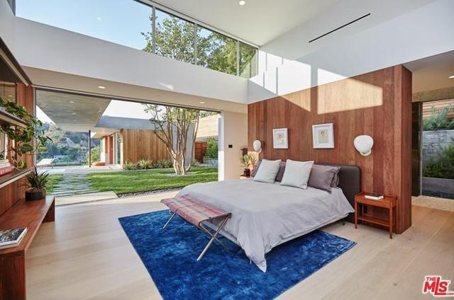 Nick Jonas’ home in Beverly Hills, Los Angeles. (redfin.com) Nick Jonas’ home in Beverly Hills, Los Angeles. (redfin.com)