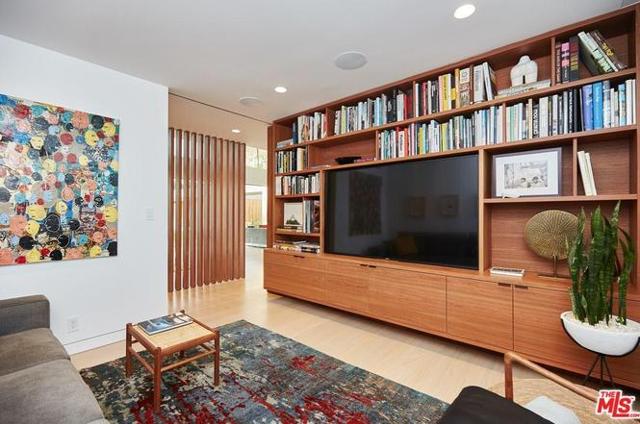 Nick Jonas’ home in Beverly Hills, Los Angeles. (redfin.com) Nick Jonas’ home in Beverly Hills, Los Angeles. (redfin.com)