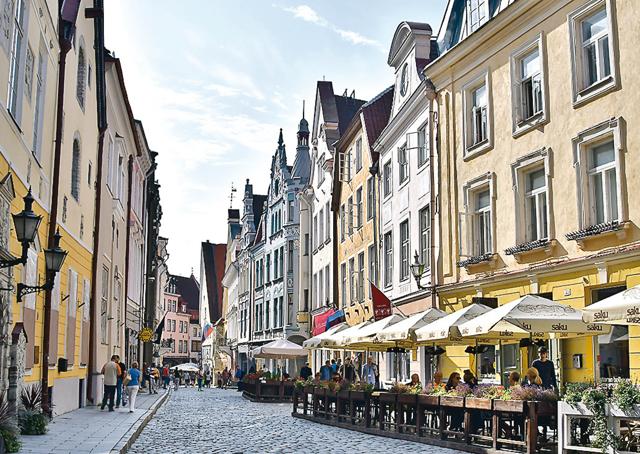 The old town walks are a popular way to discover the city (Saubhadra Chatterji) The old town walks are a popular way to discover the city (Saubhadra Chatterji)