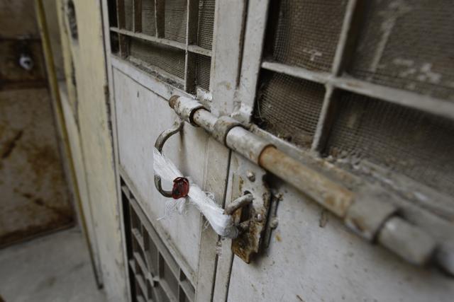 MCD officials sealed properties at Amar Colony in New Delhi, India, on Friday, October 26, 2018. (Sanchit Khanna/HT PHOTO) MCD officials sealed properties at Amar Colony in New Delhi, India, on Friday, October 26, 2018. (Sanchit Khanna/HT PHOTO)