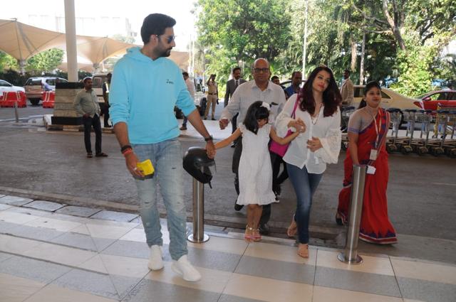 The Bachchans were spotted at the airport while leaving for Goa. (Viral Bhayani) The Bachchans were spotted at the airport while leaving for Goa. (Viral Bhayani)