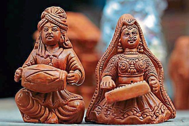 The decorative item can be bought for
₹60 per pair. It is available in various colours. (Shivam Saxena/HT) The decorative item can be bought for
₹60 per pair. It is available in various colours. (Shivam Saxena/HT)