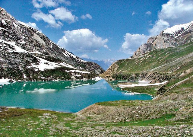 From Pahalgam you can make a trip to the mesmerising Sheshnag Lake (Shutterstock) From Pahalgam you can make a trip to the mesmerising Sheshnag Lake (Shutterstock)