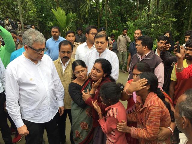 Trinamool leaders Derek O’Brien and others console the relatives of a man who was killed in the attack on Thursday night. (Twitter/Trinamool Congress) Trinamool leaders Derek O’Brien and others console the relatives of a man who was killed in the attack on Thursday night. (Twitter/Trinamool Congress)