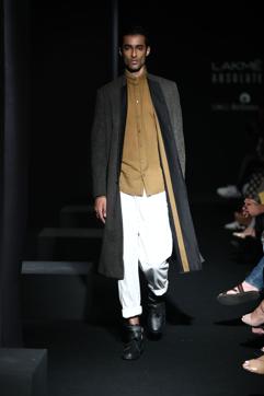 Be comfortable with what you wear and carry it with panache Be comfortable with what you wear and carry it with panache