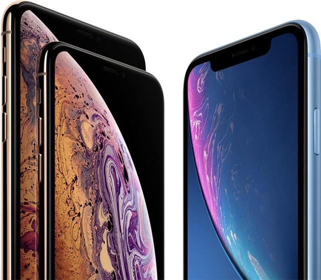 The XR is pretty much the same as the XS Max other than the single camera and the LCD screen The XR is pretty much the same as the XS Max other than the single camera and the LCD screen
