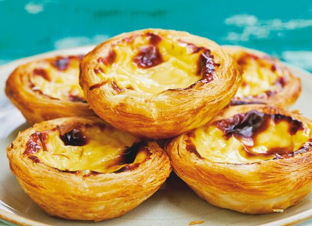 Sample the firm and flavourful egg tarts at bakeries (Shutterstock) Sample the firm and flavourful egg tarts at bakeries (Shutterstock)