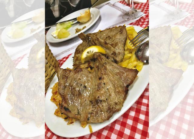 Savour the juicy roast chicken and crisp chips at O Santos (Rupali Dean) Savour the juicy roast chicken and crisp chips at O Santos (Rupali Dean)