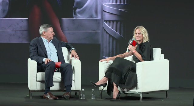 Robin Wright in conversation with Netlfix CCO Ted Sarandos. (Netflix) Robin Wright in conversation with Netlfix CCO Ted Sarandos. (Netflix)