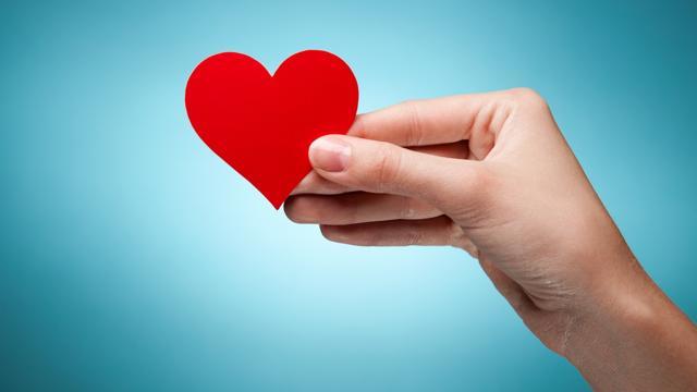 Several studies have now shown an association between acts of kindness and markers of heart health. (Shutterstock) Several studies have now shown an association between acts of kindness and markers of heart health. (Shutterstock)
