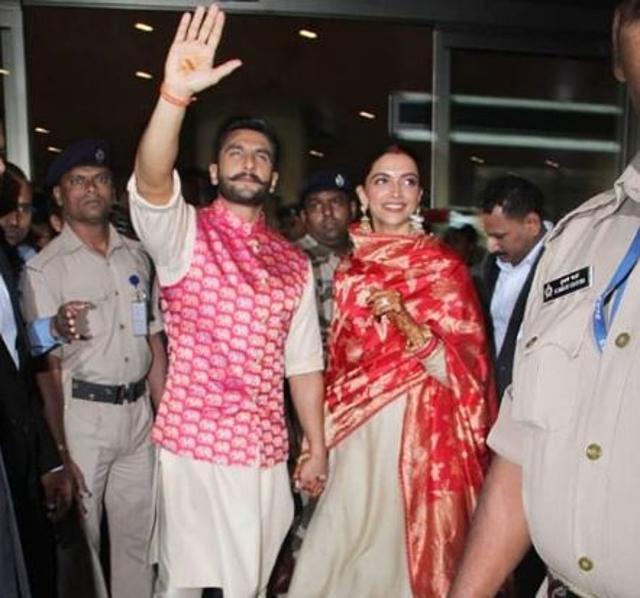 Deepika Padukone and Ranveer Singh at Mumbai airport. (Viral Bhayani)