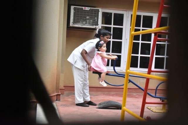 Inaaya Naumi Kemmu with her nanny. (Viral Bhayani) Inaaya Naumi Kemmu with her nanny. (Viral Bhayani)