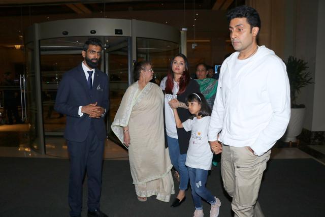 Aishwarya Rai Bachchan with Abhishek,, Aaradhya and Vrinda Rai after a family dinner.