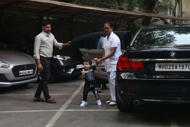 Taimur looks excited to arrive at the playschool. (Viral Bhayani) Taimur looks excited to arrive at the playschool. (Viral Bhayani)